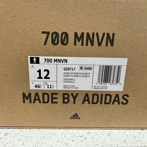 BRAND NEW Yeezy Boost 700 MVN - Picture 6 of 6